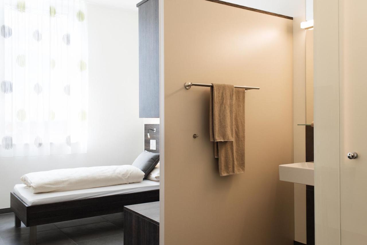 Eee Hotel Traun Eksteriør billede